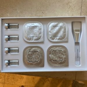 Hanacure All-in-One Facial.  Full size set of 4, plus 1 single. New in Box